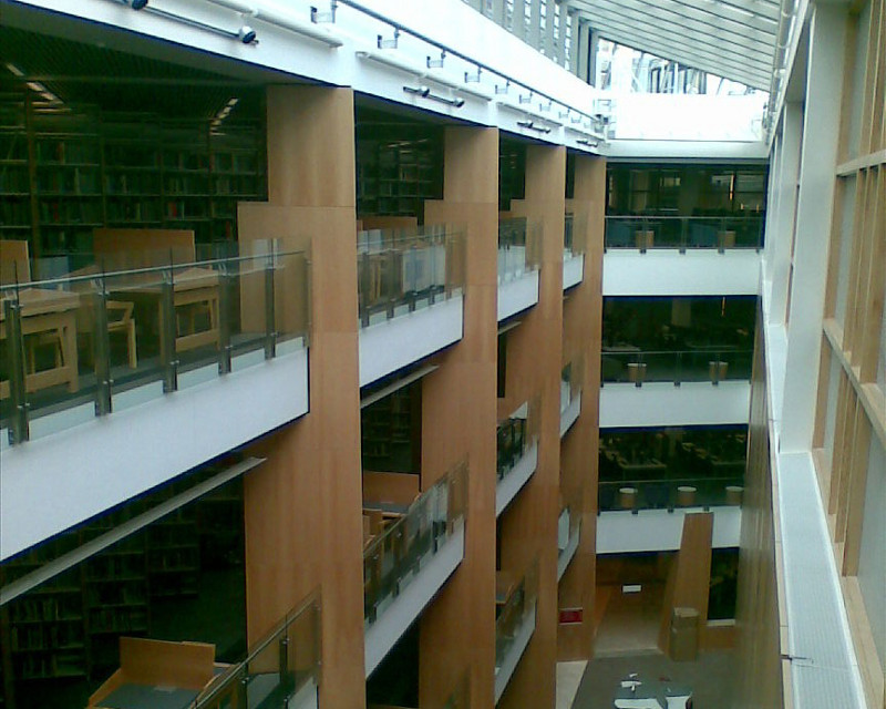 Queen's University, Belfast - Library